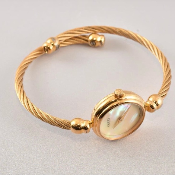 Gucci Women's Gold Watch with Mother of Pearl Dial - Picture 6 of 8